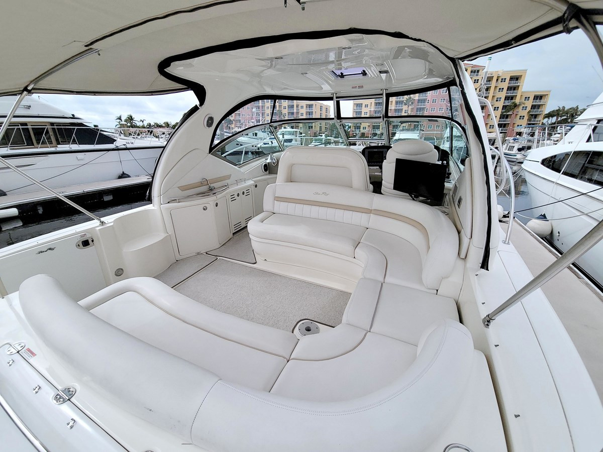 https://arconyachts.ams3.digitaloceanspaces.com/151065/conversions/large_4590591-optimize.jpg