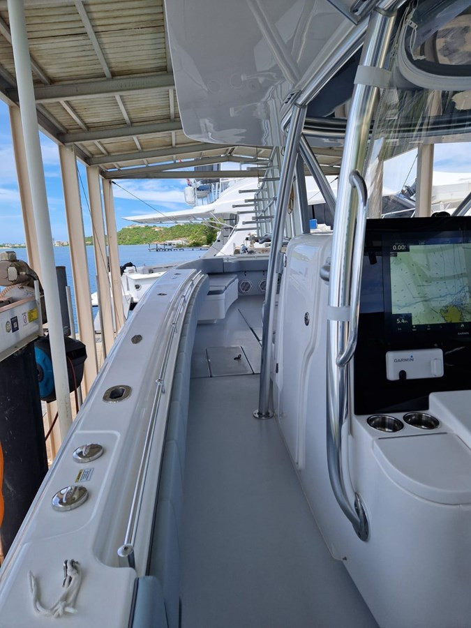 https://arconyachts.ams3.digitaloceanspaces.com/151243/conversions/large_4583371-optimize.jpg