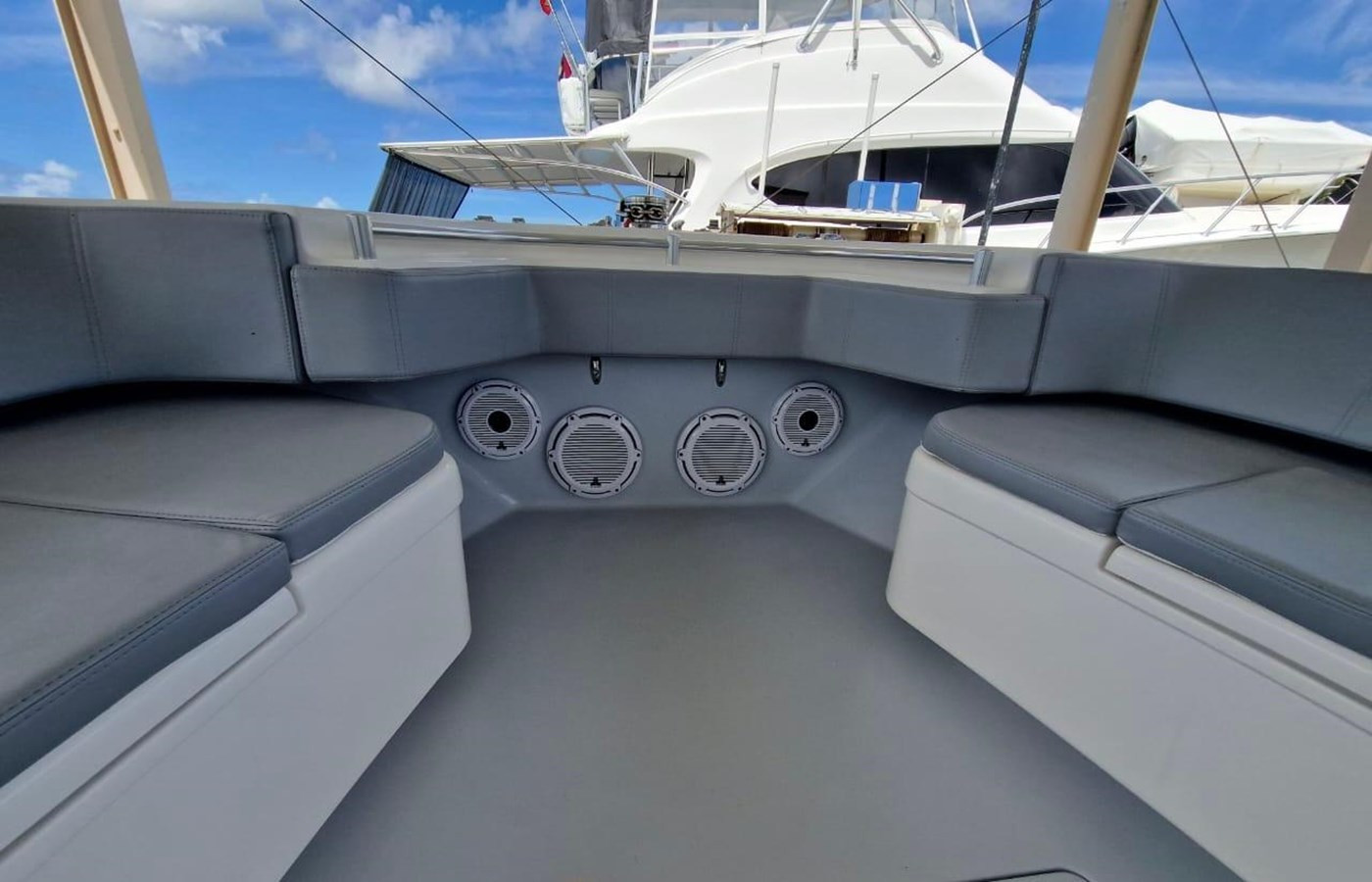 https://arconyachts.ams3.digitaloceanspaces.com/151258/conversions/large_4583376-optimize.jpg