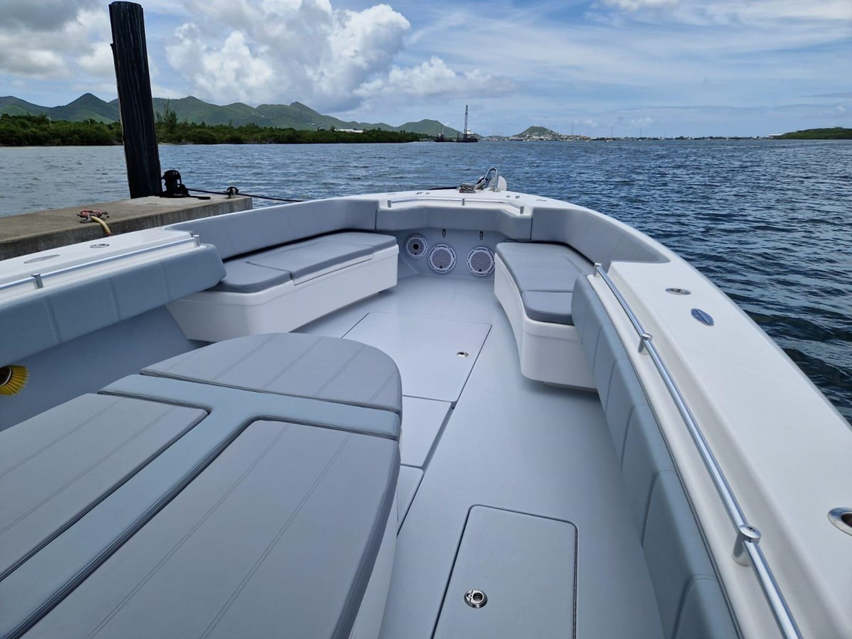 https://arconyachts.ams3.digitaloceanspaces.com/151291/conversions/large_4583389-optimize.jpg