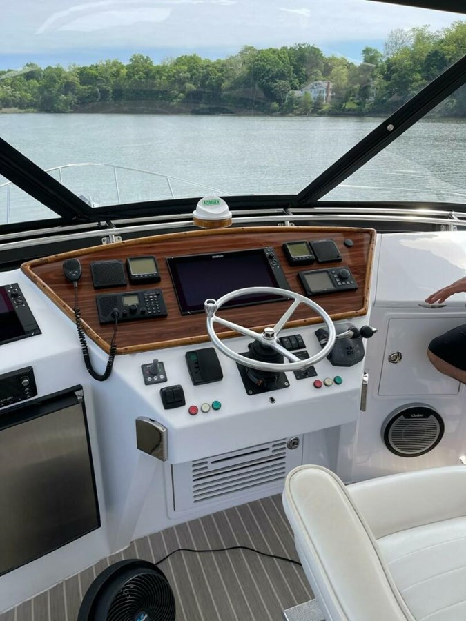 https://arconyachts.ams3.digitaloceanspaces.com/151420/conversions/large_4626253-optimize.jpg