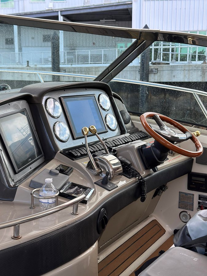 https://arconyachts.ams3.digitaloceanspaces.com/151523/conversions/large_4710515-optimize.jpg