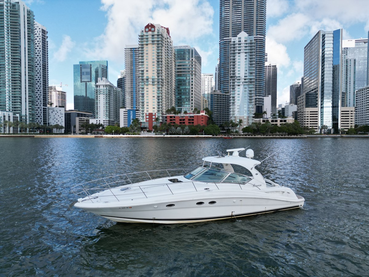https://arconyachts.ams3.digitaloceanspaces.com/151526/conversions/large_4710516-optimize.jpg