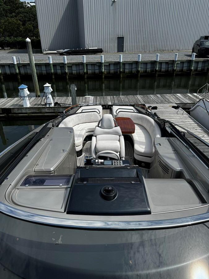 https://arconyachts.ams3.digitaloceanspaces.com/151554/conversions/large_4668652-optimize.jpg