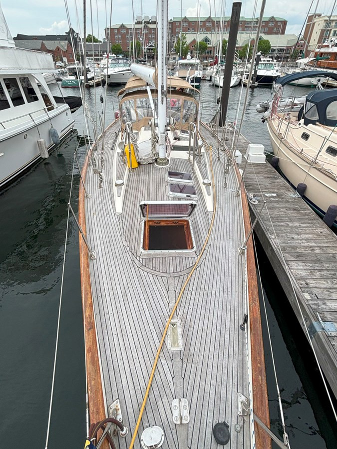 https://arconyachts.ams3.digitaloceanspaces.com/151648/conversions/large_4727904-optimize.jpg