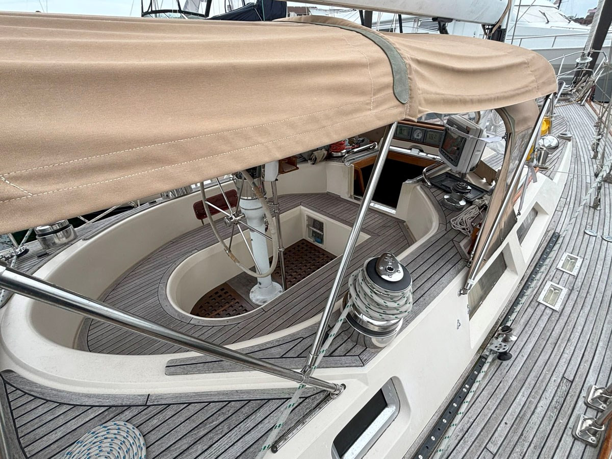 https://arconyachts.ams3.digitaloceanspaces.com/151679/conversions/large_4727901-optimize.jpg