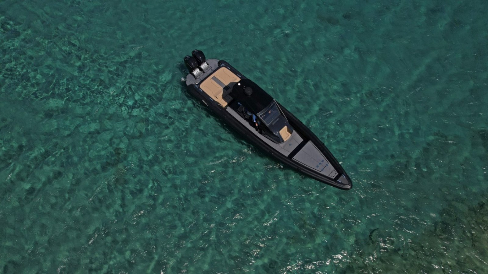https://arconyachts.ams3.digitaloceanspaces.com/151854/conversions/large_4759393-optimize.jpg