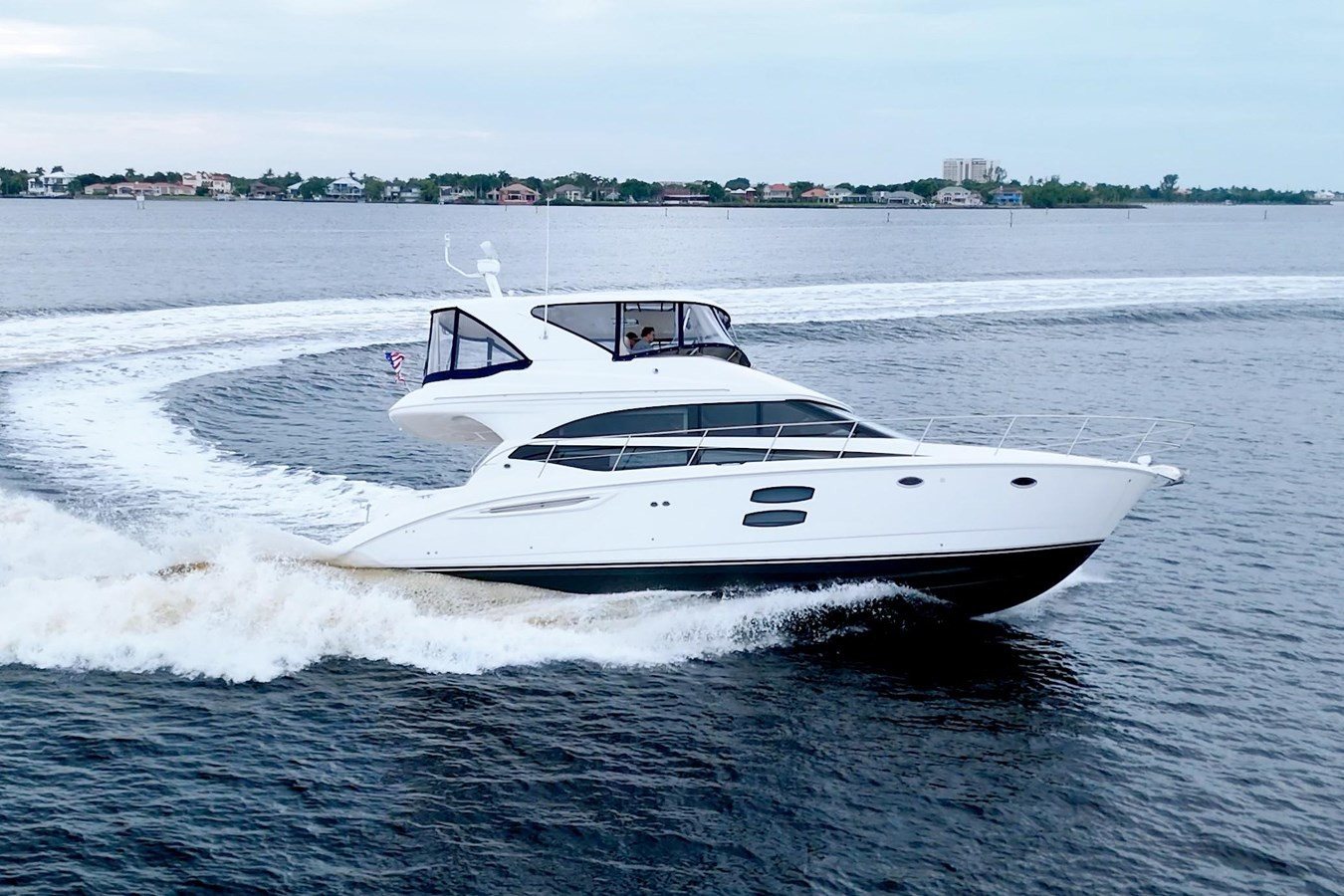 https://arconyachts.ams3.digitaloceanspaces.com/151865/conversions/large_4859178-optimize.jpg
