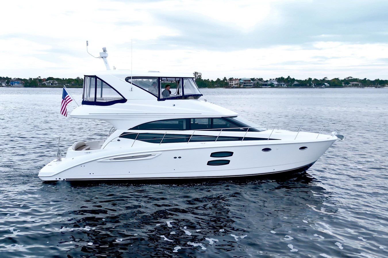 https://arconyachts.ams3.digitaloceanspaces.com/151878/conversions/large_4859183-optimize.jpg