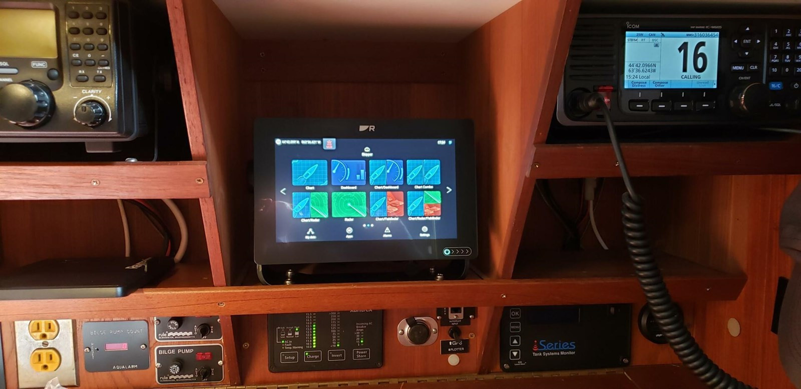 https://arconyachts.ams3.digitaloceanspaces.com/151893/conversions/large_4634558-optimize.jpg