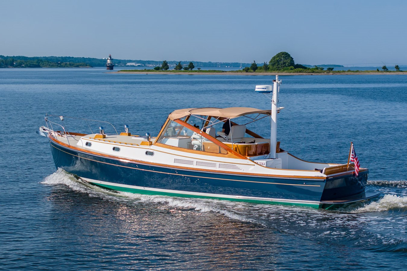 https://arconyachts.ams3.digitaloceanspaces.com/151922/conversions/large_4694750-optimize.jpg