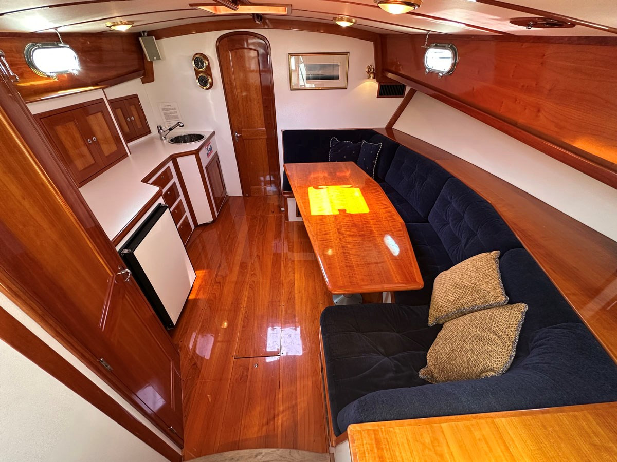 https://arconyachts.ams3.digitaloceanspaces.com/151974/conversions/large_4694606-optimize.jpg
