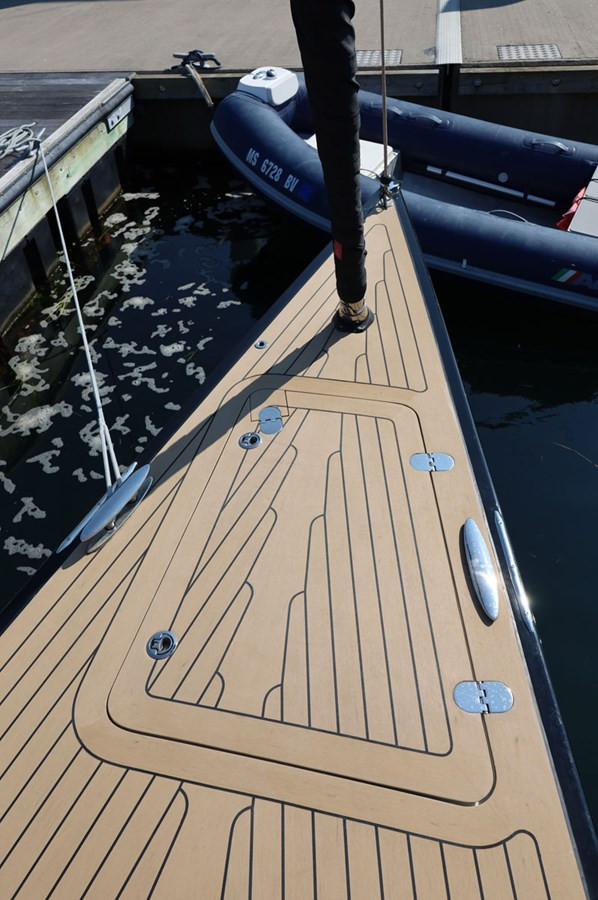 https://arconyachts.ams3.digitaloceanspaces.com/152020/conversions/large_4728611-optimize.jpg