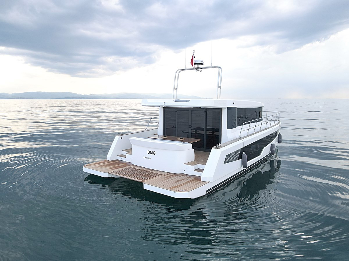 https://arconyachts.ams3.digitaloceanspaces.com/152219/conversions/large_4003006-optimize.jpg