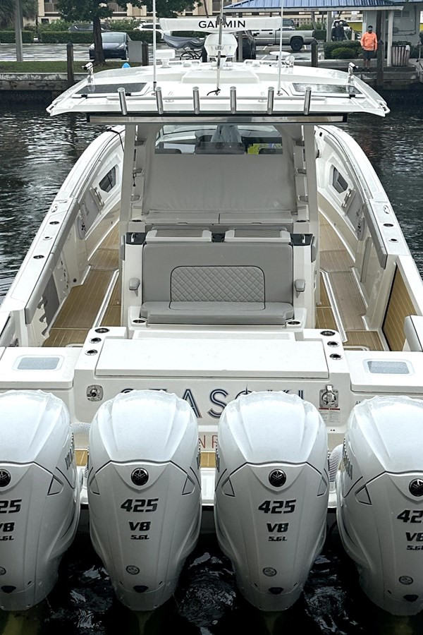 https://arconyachts.ams3.digitaloceanspaces.com/152232/conversions/large_4389673-optimize.jpg