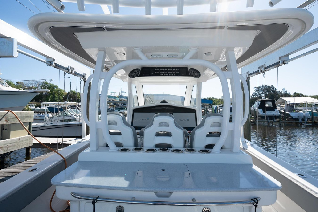 https://arconyachts.ams3.digitaloceanspaces.com/152370/conversions/large_4605690-optimize.jpg