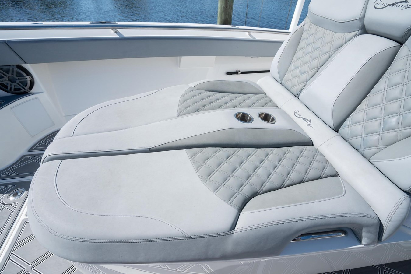 https://arconyachts.ams3.digitaloceanspaces.com/152376/conversions/large_4605692-optimize.jpg