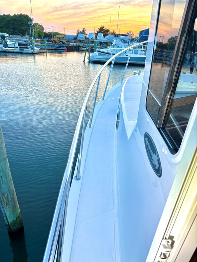 https://arconyachts.ams3.digitaloceanspaces.com/152424/conversions/large_4666953-optimize.jpg