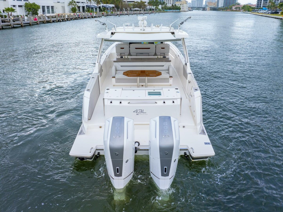 https://arconyachts.ams3.digitaloceanspaces.com/152486/conversions/large_4770802-optimize.jpg