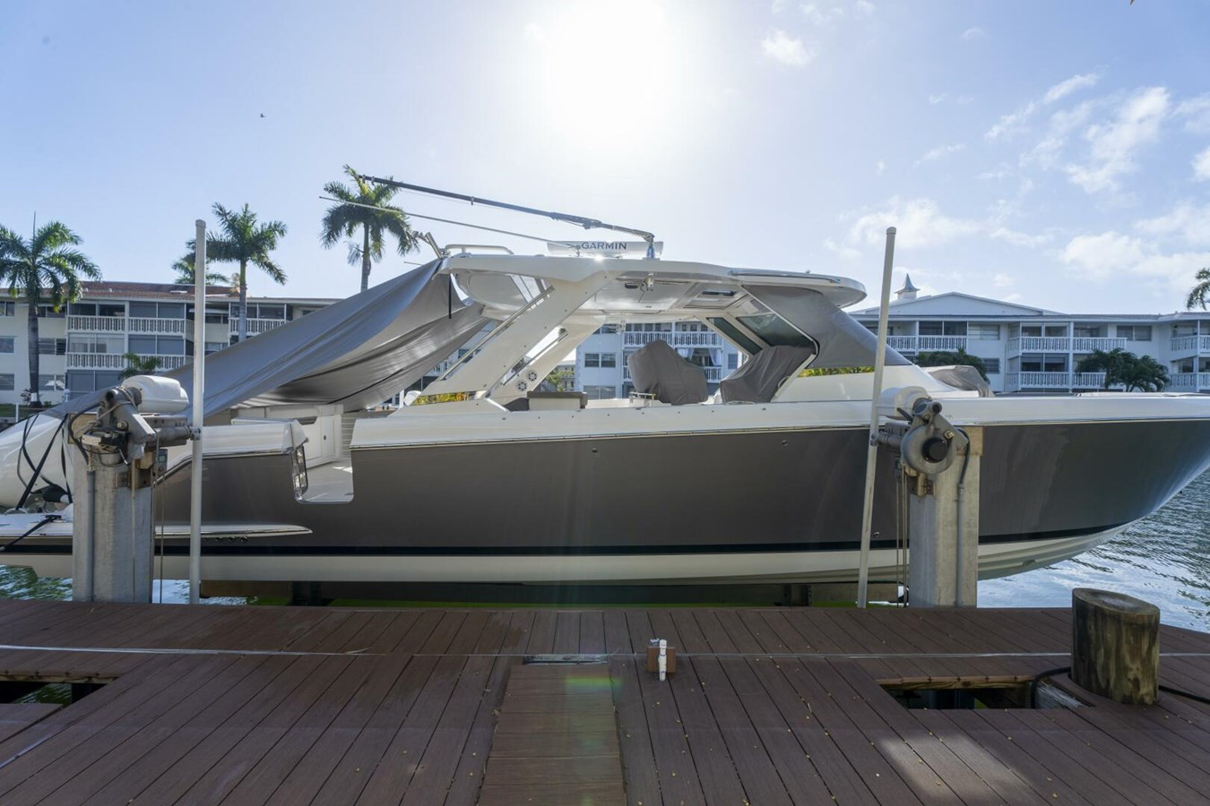 https://arconyachts.ams3.digitaloceanspaces.com/152500/conversions/large_4770808-optimize.jpg