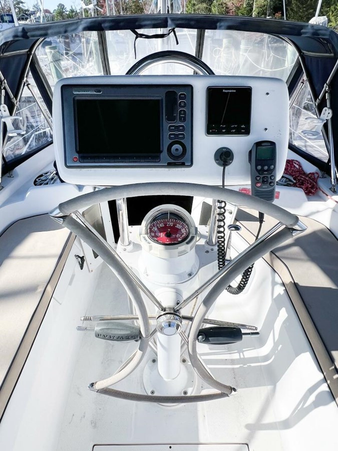 https://arconyachts.ams3.digitaloceanspaces.com/152618/conversions/large_4626623-optimize.jpg