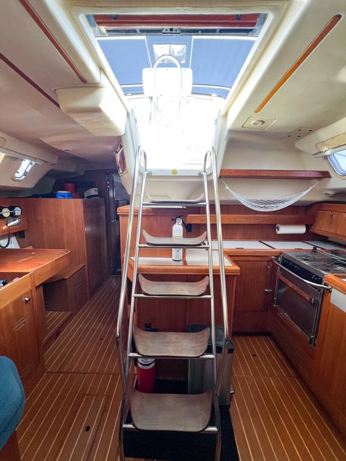 https://arconyachts.ams3.digitaloceanspaces.com/152624/conversions/large_4626625-optimize.jpg