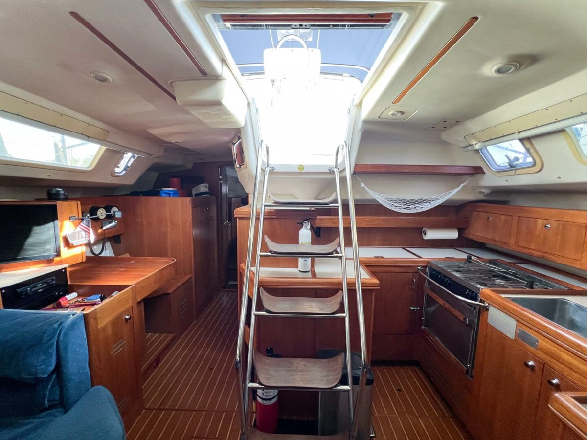 https://arconyachts.ams3.digitaloceanspaces.com/152627/conversions/large_4626626-optimize.jpg