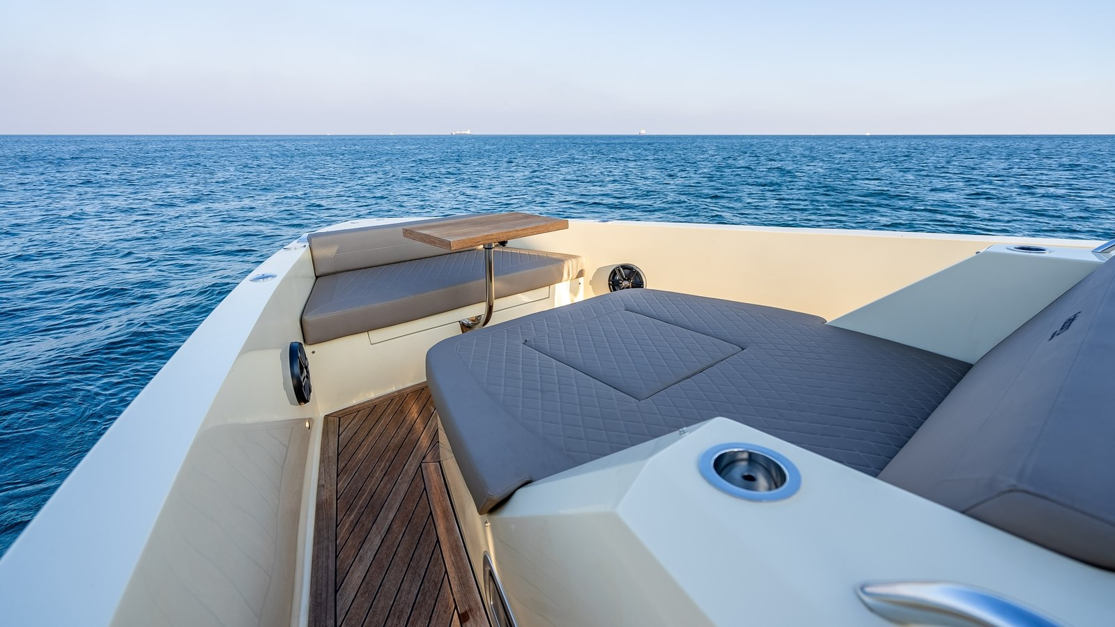 https://arconyachts.ams3.digitaloceanspaces.com/152628/conversions/large_4524454-optimize.jpg