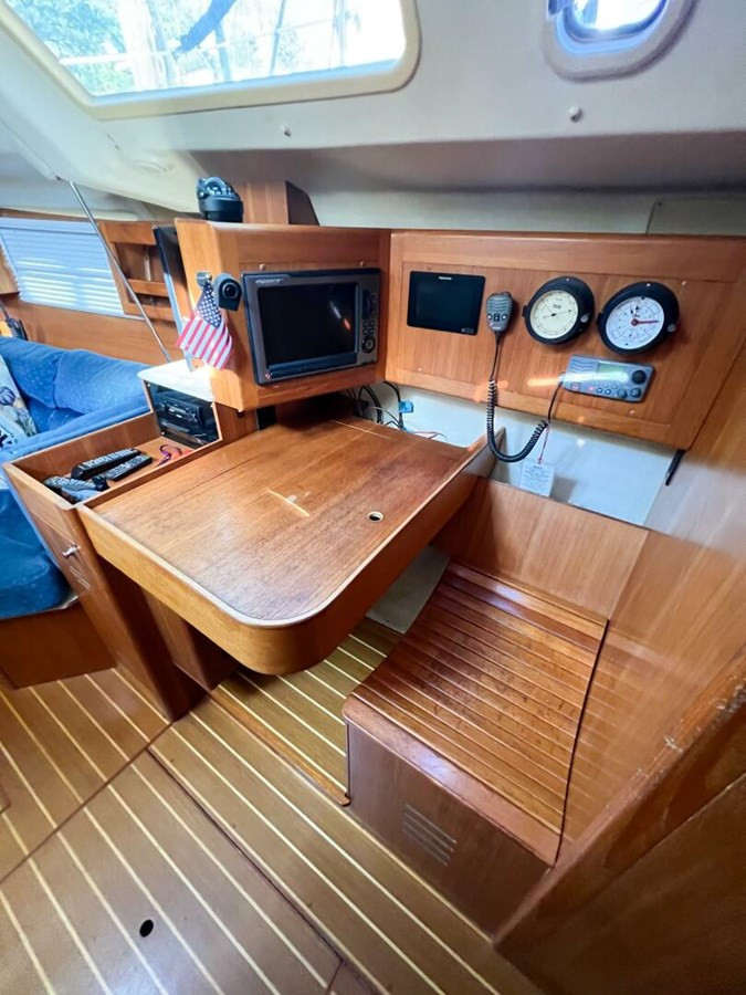https://arconyachts.ams3.digitaloceanspaces.com/152639/conversions/large_4626630-optimize.jpg