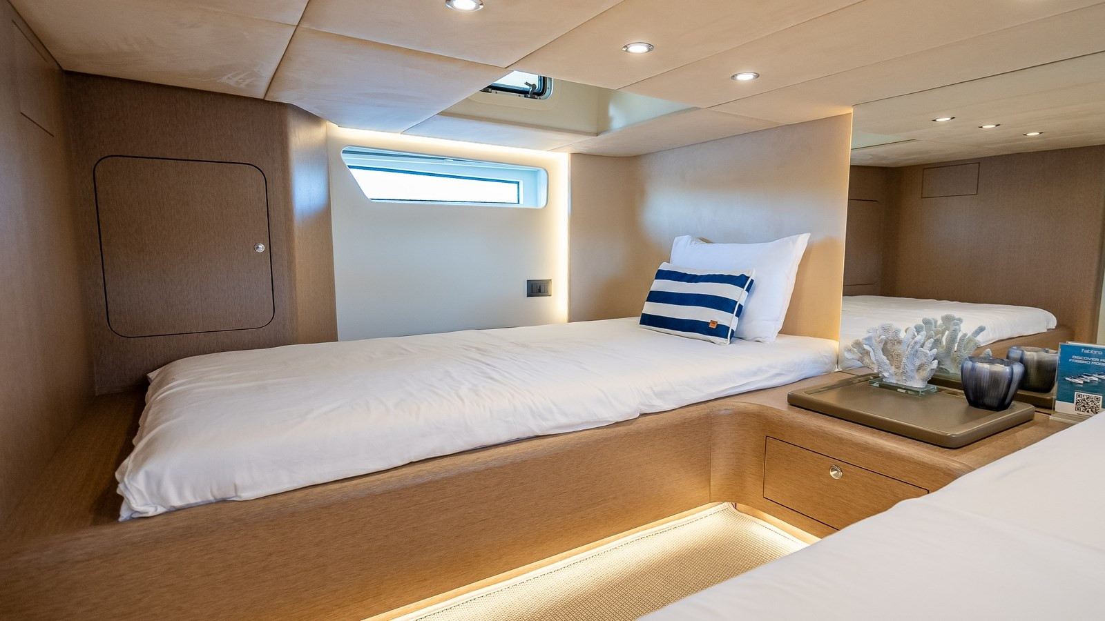 https://arconyachts.ams3.digitaloceanspaces.com/152663/conversions/large_4524466-optimize.jpg