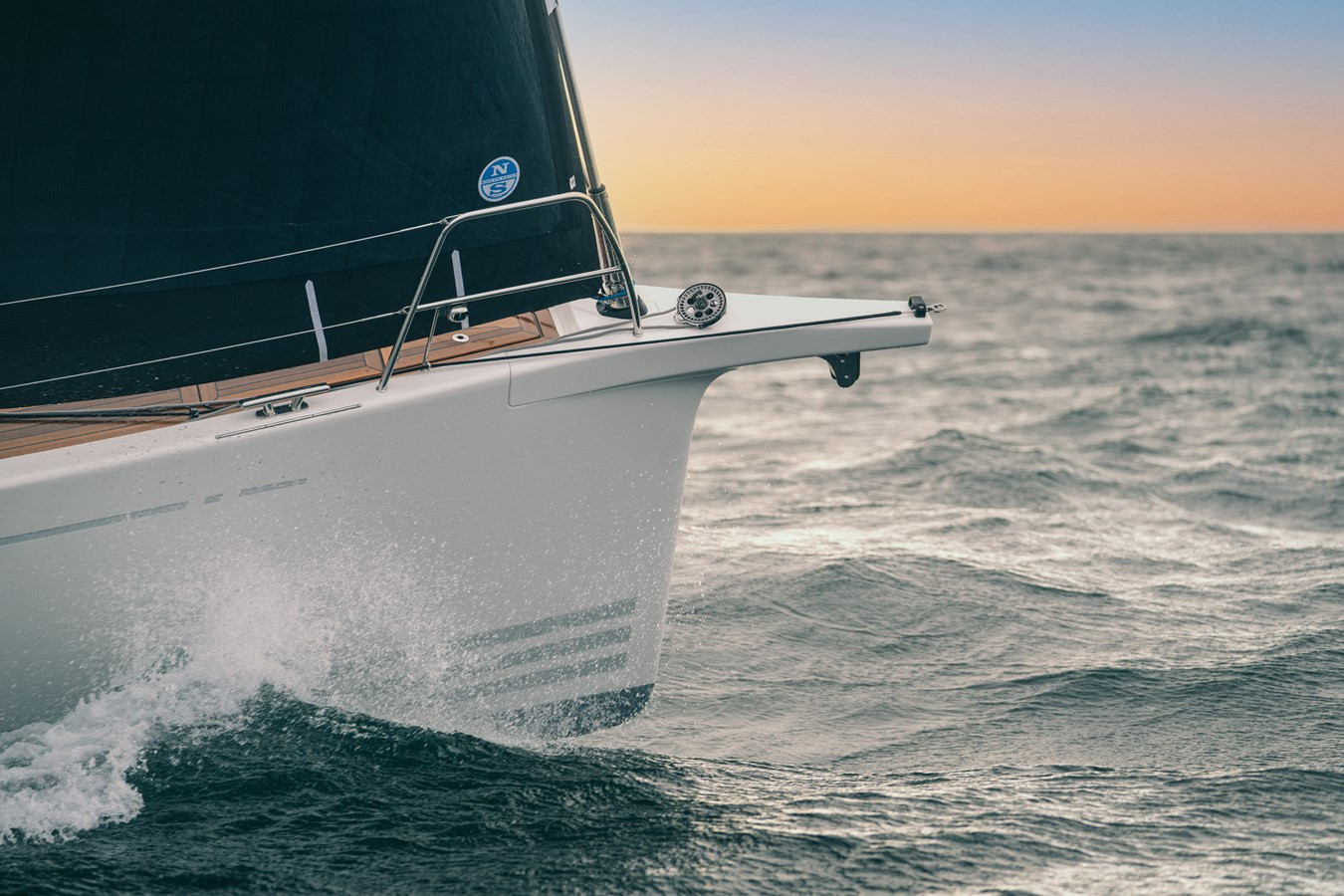 https://arconyachts.ams3.digitaloceanspaces.com/152695/conversions/large_4641255-optimize.jpg