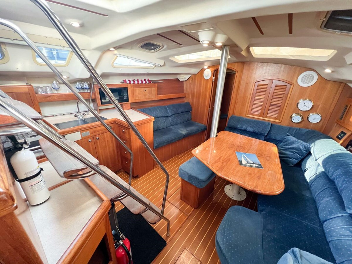 https://arconyachts.ams3.digitaloceanspaces.com/152707/conversions/large_4626656-optimize.jpg