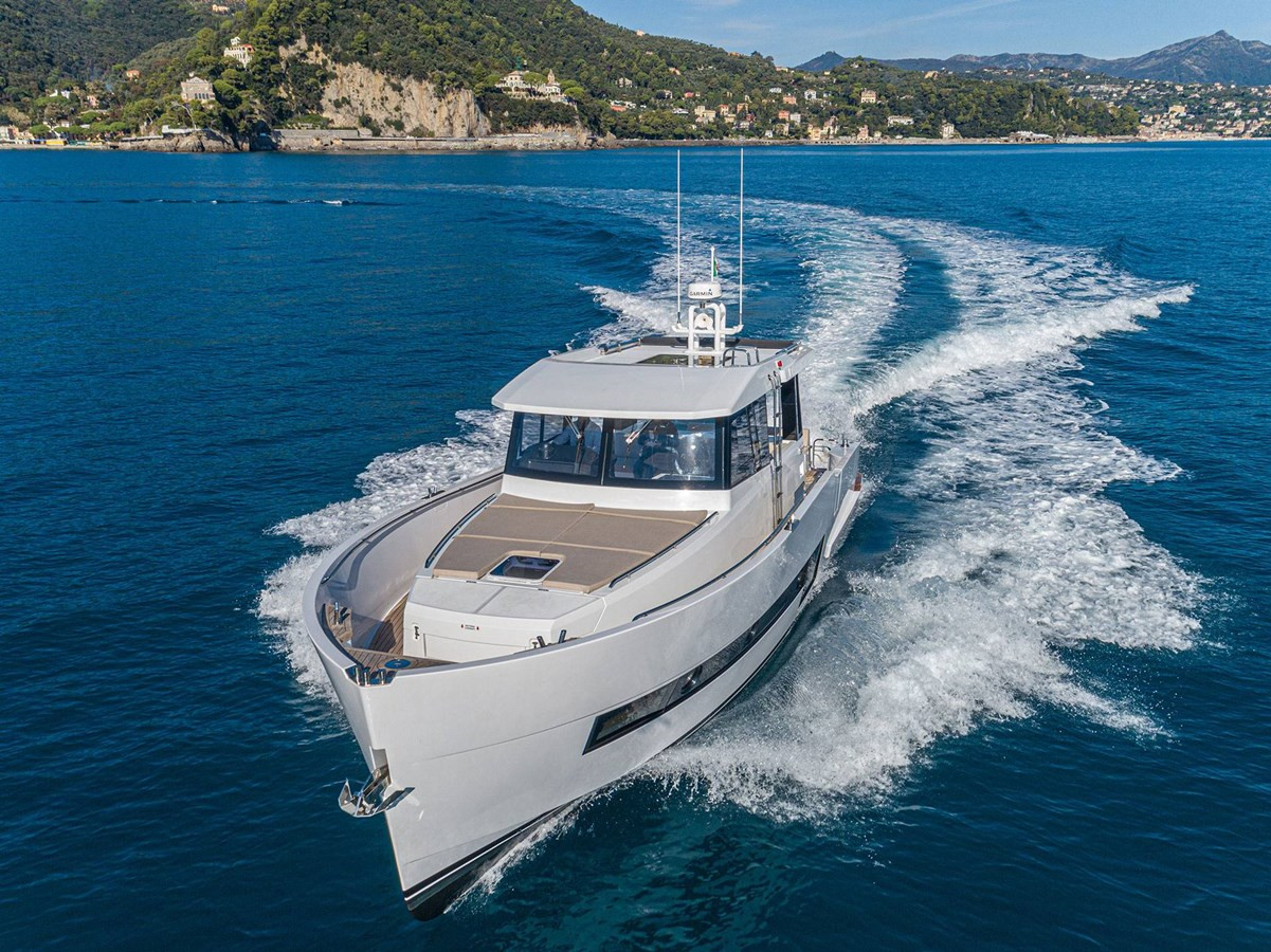 https://arconyachts.ams3.digitaloceanspaces.com/152768/conversions/large_4266878-optimize.jpg