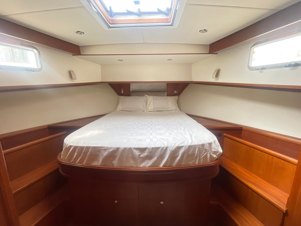 https://arconyachts.ams3.digitaloceanspaces.com/152836/conversions/large_4703636-optimize.jpg