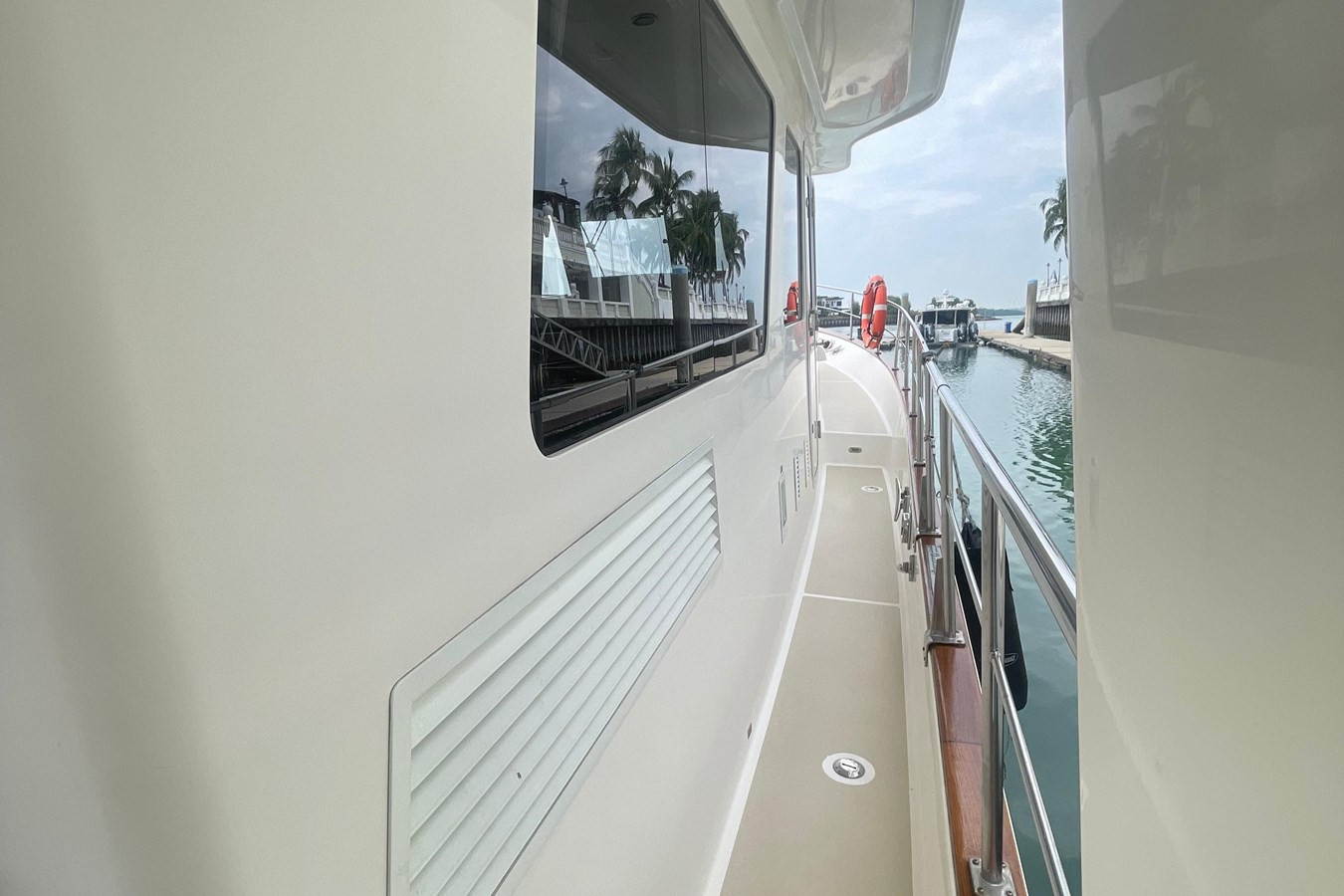 https://arconyachts.ams3.digitaloceanspaces.com/152861/conversions/large_4703644-optimize.jpg
