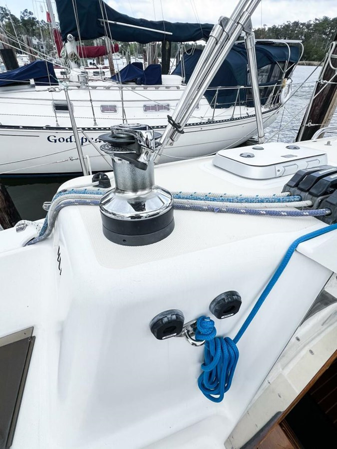 https://arconyachts.ams3.digitaloceanspaces.com/152913/conversions/large_4634241-optimize.jpg