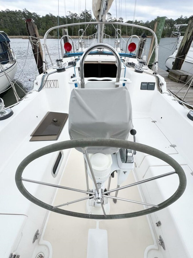 https://arconyachts.ams3.digitaloceanspaces.com/152919/conversions/large_4634243-optimize.jpg