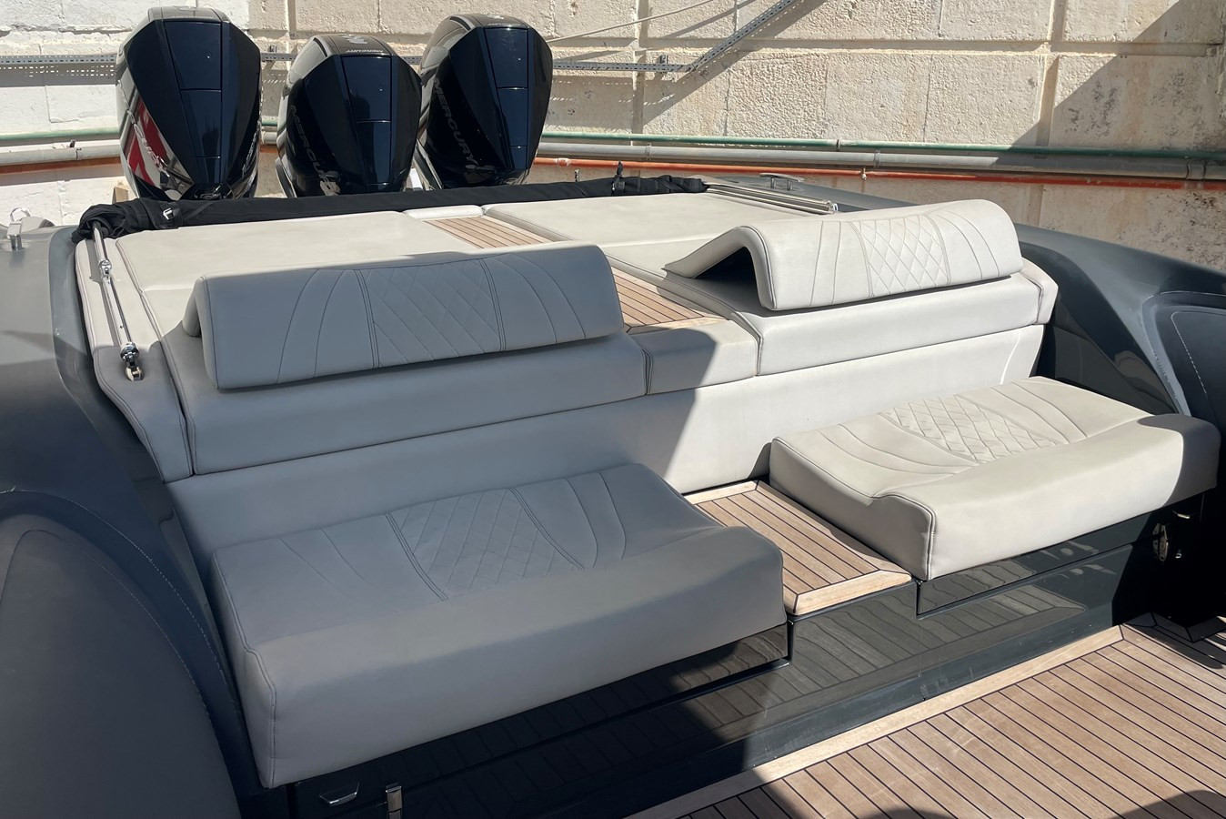 https://arconyachts.ams3.digitaloceanspaces.com/152920/conversions/large_4844967-optimize.jpg