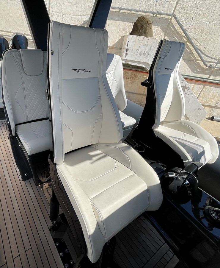 https://arconyachts.ams3.digitaloceanspaces.com/152951/conversions/large_4844976-optimize.jpg