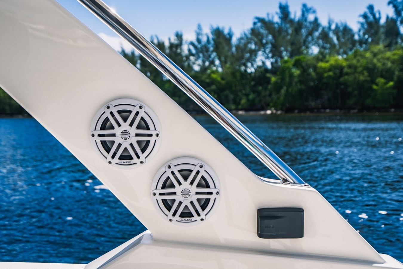 https://arconyachts.ams3.digitaloceanspaces.com/153031/conversions/large_3874554-optimize.jpg