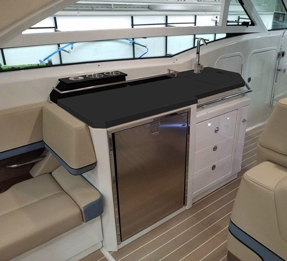 https://arconyachts.ams3.digitaloceanspaces.com/153123/conversions/large_4823888-optimize.jpg