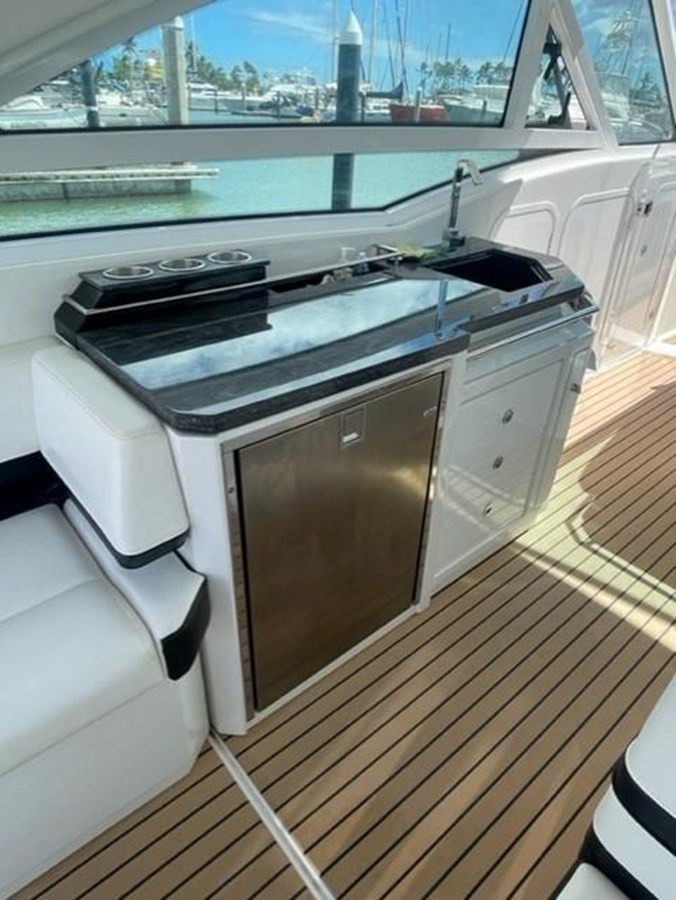 https://arconyachts.ams3.digitaloceanspaces.com/153233/conversions/large_3598282-optimize.jpg
