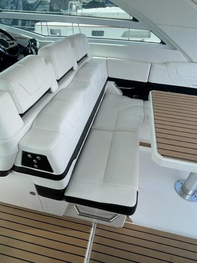 https://arconyachts.ams3.digitaloceanspaces.com/153236/conversions/large_3598283-optimize.jpg