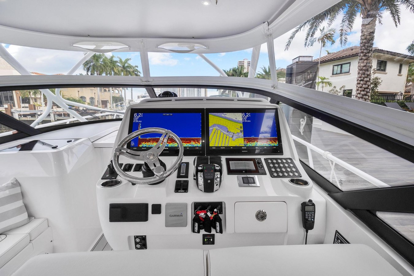 https://arconyachts.ams3.digitaloceanspaces.com/153237/conversions/large_3417690-optimize.jpg