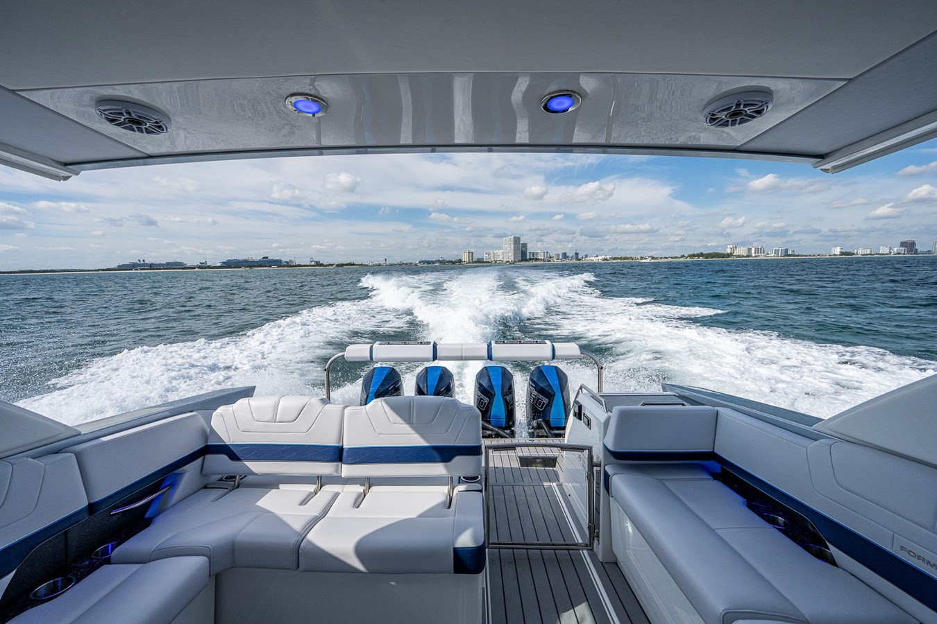 https://arconyachts.ams3.digitaloceanspaces.com/153283/conversions/large_3695784-optimize.jpg