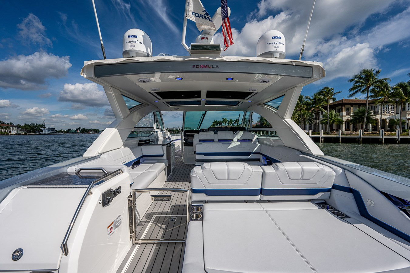 https://arconyachts.ams3.digitaloceanspaces.com/153302/conversions/large_3695790-optimize.jpg