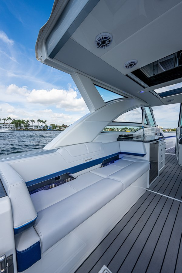 https://arconyachts.ams3.digitaloceanspaces.com/153313/conversions/large_3695795-optimize.jpg