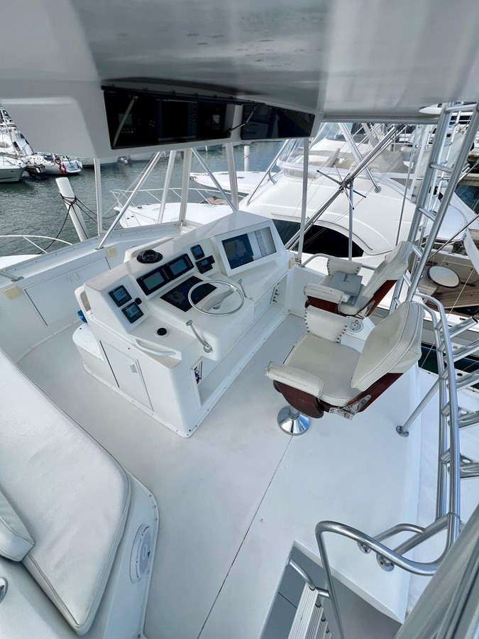 https://arconyachts.ams3.digitaloceanspaces.com/153398/conversions/large_4050667-optimize.jpg