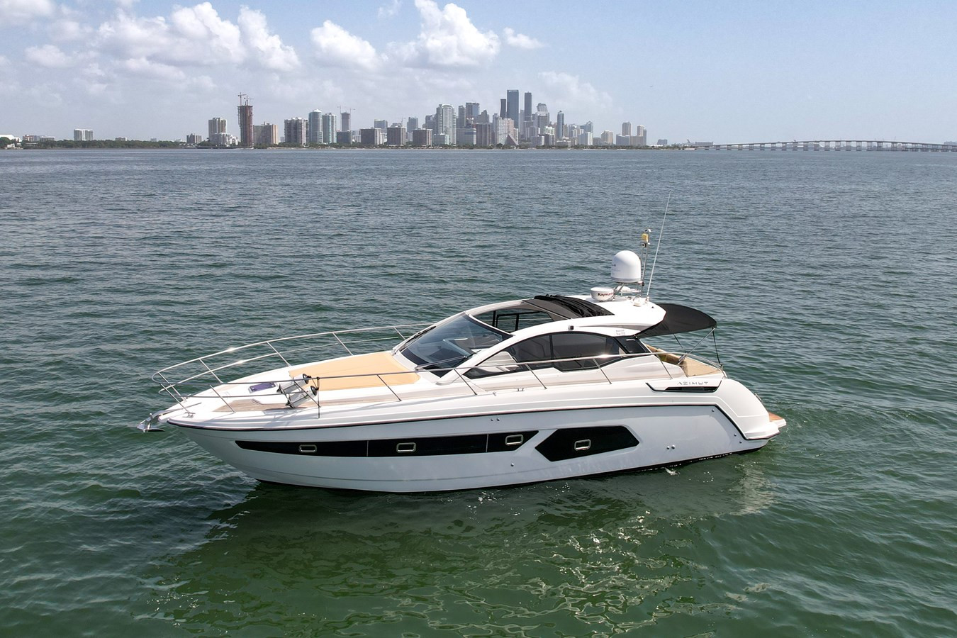 https://arconyachts.ams3.digitaloceanspaces.com/153493/conversions/large_3948110-optimize.jpg
