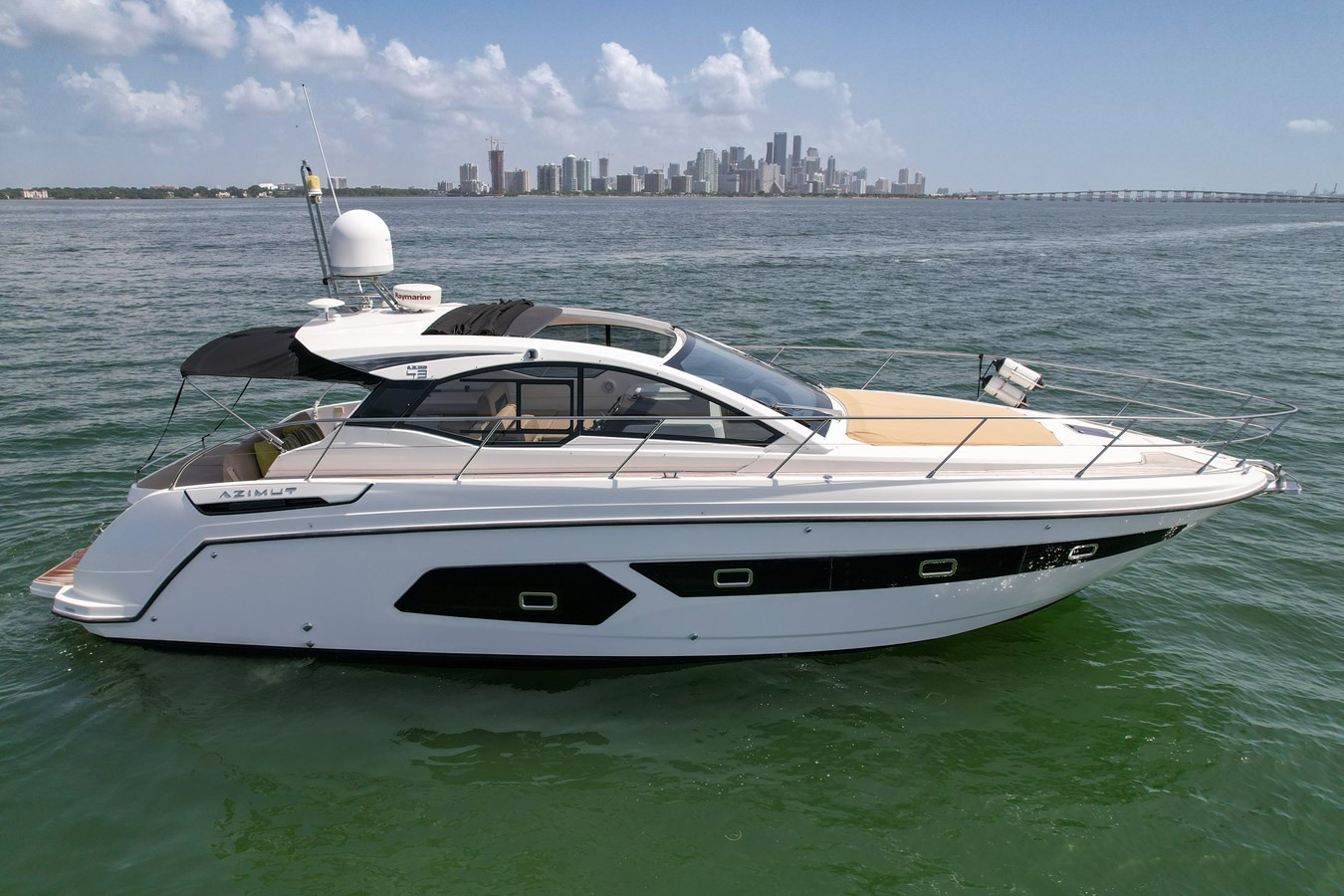 https://arconyachts.ams3.digitaloceanspaces.com/153507/conversions/large_3948115-optimize.jpg